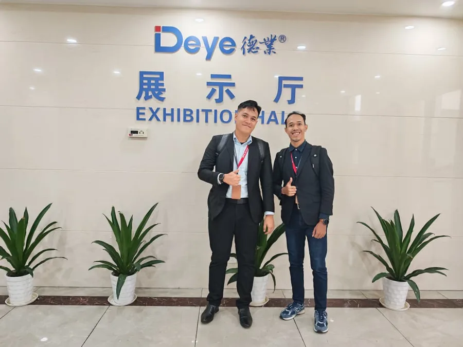 Deye exhibition hall showcasing inverter and battery products